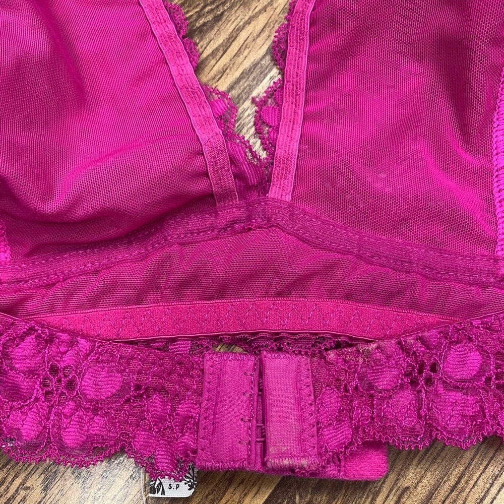 NWT Free People Galloon Lace Bralette in Red Berry Size Small - Picture 8 of 8